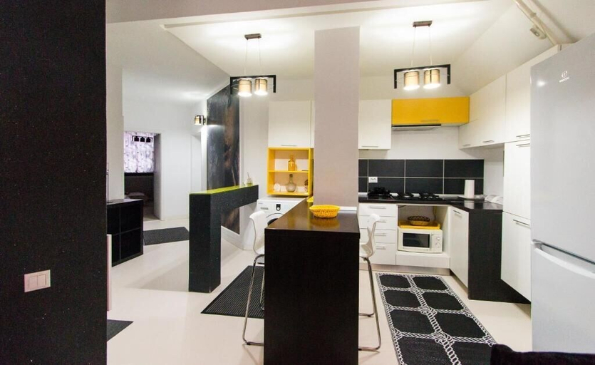 Others 4, jolie apartaments, Galati