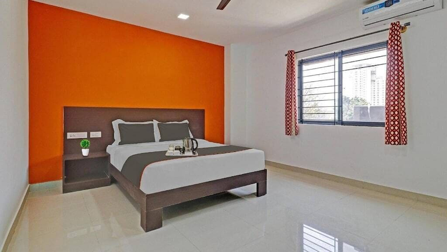 Bedroom 2, The Blooms Stay Inn, Bangalore
