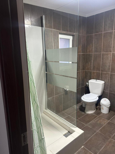 Bathroom 3, Casa Alyss, Simian