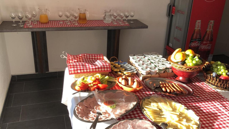 Others 4, Sobe Kod Bakija, Karlovac