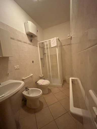 Bathroom 3, Residence San Francesco, Pisa