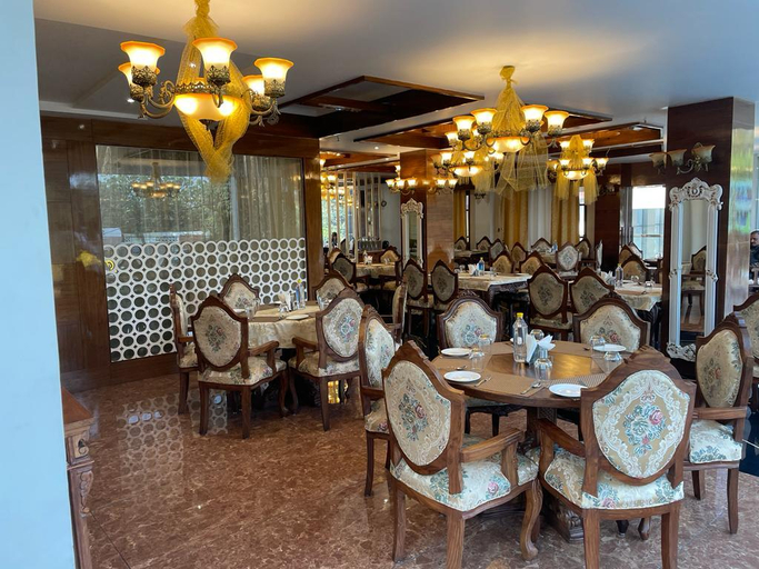 Food & Drinks 3, Fabhotel Prime The Daffodils, Dehradun