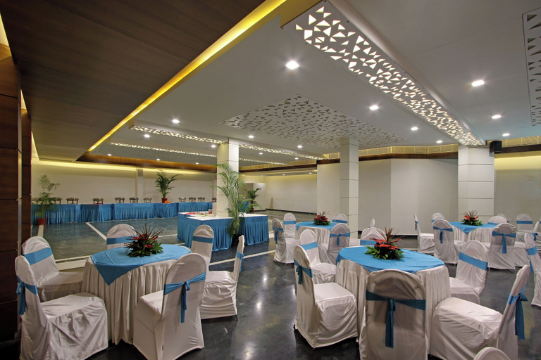 Food & Drinks 4, Prakruti Resort, Vadodara