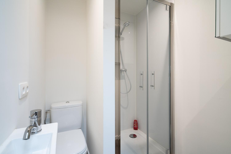Shower 2, Cozy Antwerp City Apartments, Antwerpen