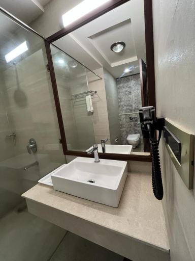 Bathroom 5, Pinaka Hotel and Resorts, Hardwar