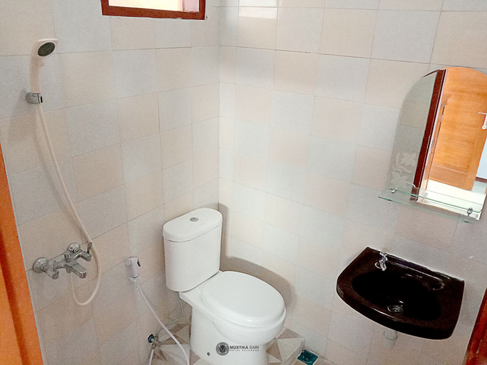 Bathroom 5, Mustika Sari Hotel Batu, Malang