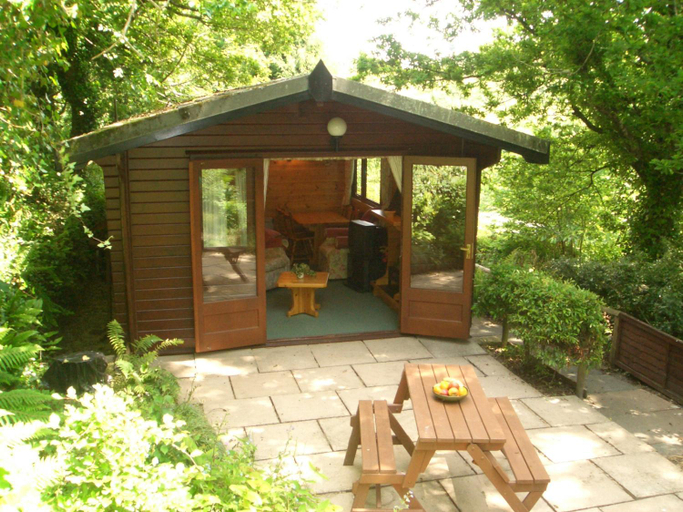 Others 5, Churchwood Valley, Devon