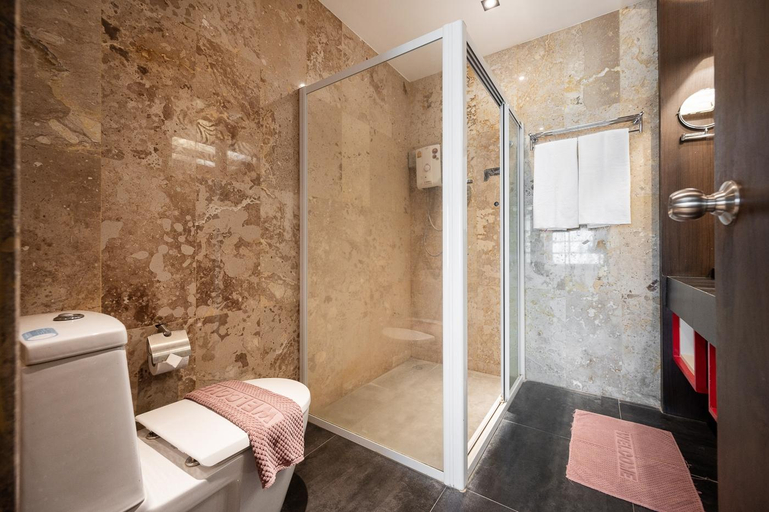 Bathroom 4, Amenity Apartel Samui, Ko Samui