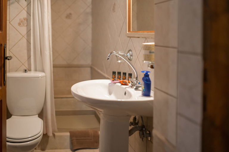 Room 2, Agapi s Charming Retreat - Rustic Escape By Chania, Crete