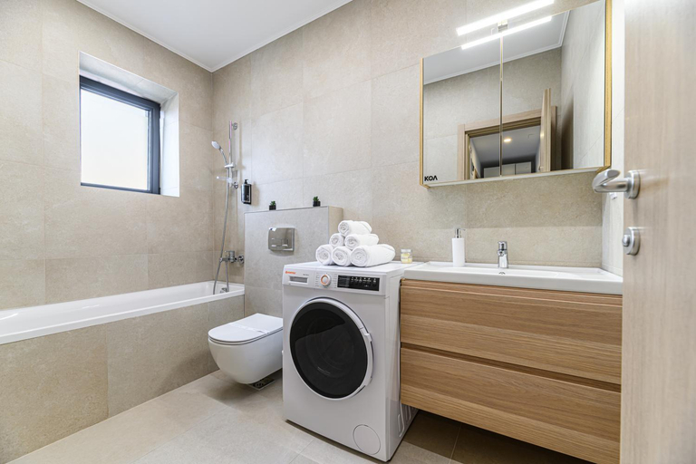 Bathroom 2, KOA - Davino Aparthotel, Brasov