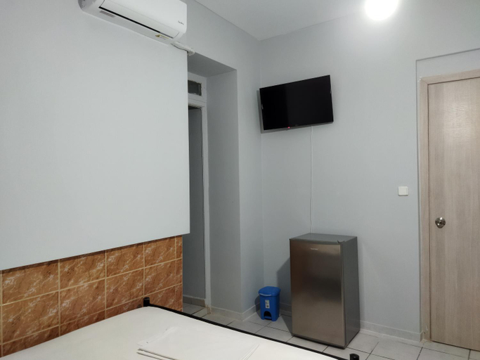 Others 5, SAN REMO HOSTEL, Attica