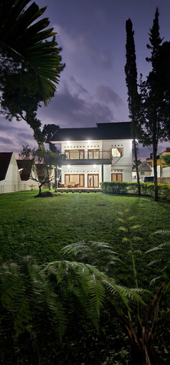 Exterior 12