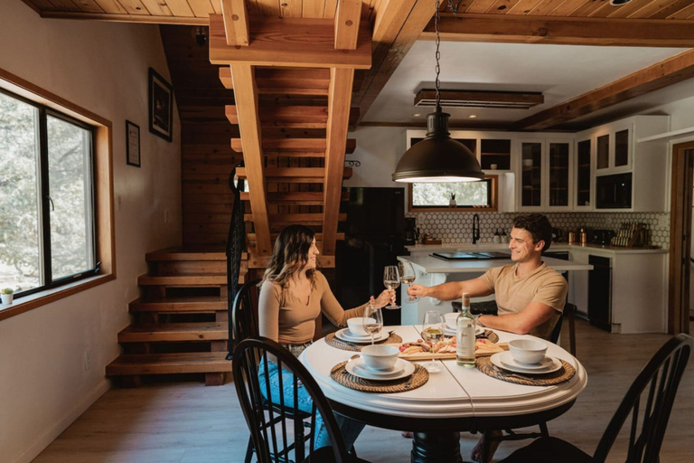 Room 3, Lovers Nest Loft for Time Together Near Yosemite, Mariposa
