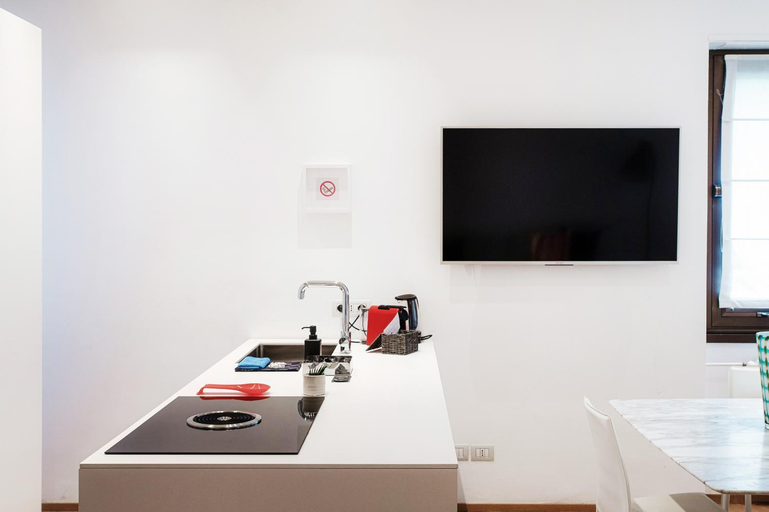 Facilities 5, Luxury Lungo Lario by Quokka 360 - Lakeside Apartment In Como, Como