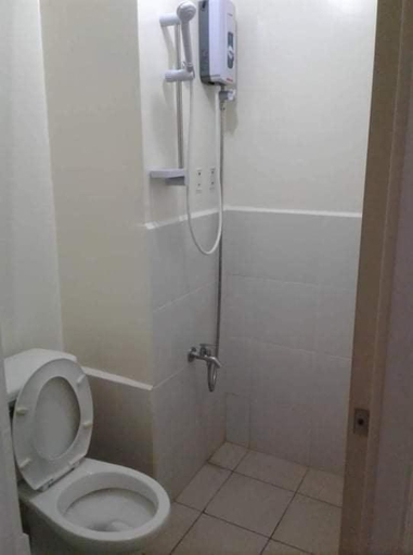 Bathroom 3, Urban Deca Tower Edsa, Mandaluyong