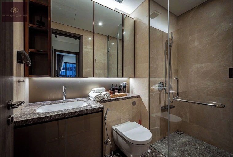 Bathroom 3, The MarQ Residences Luxury Suite, District 1