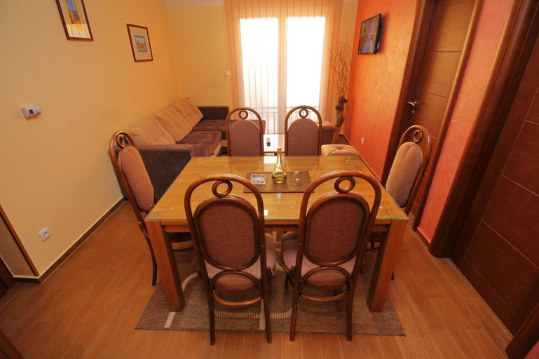 Others 5, Apartmani Milekic, Čajetina