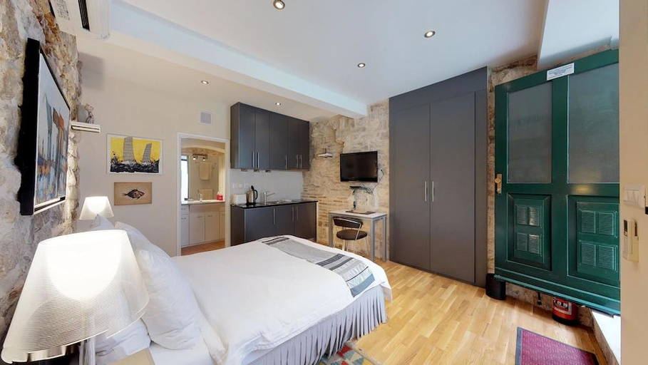 Others 4, Riva Apartments, Split