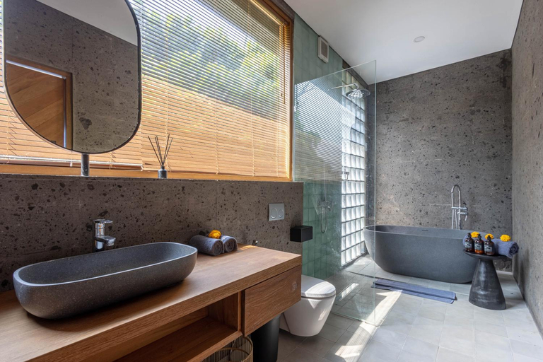 Bathroom 5, Ultimate Beachfront Villa Cascade Balian, Tabanan