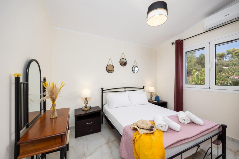 Room 2, Villa Memi in Spartia, Ionian Islands
