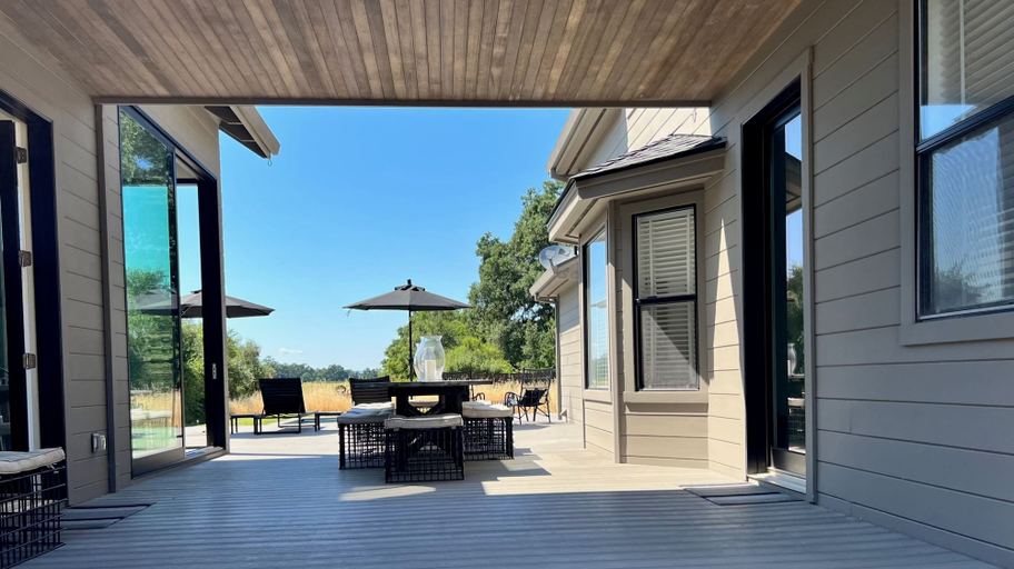 Room 3, Modern Sonoma Home w Private Pool - Valley Vineyards, Sonoma