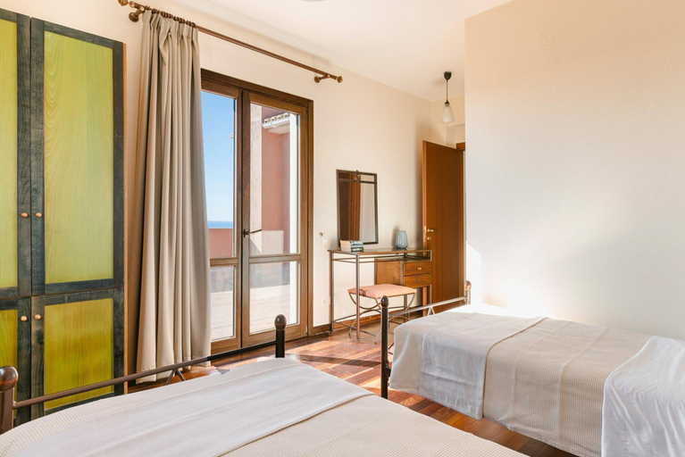 Room 3, Ilios Kefalonia With 3 Bedrooms and 3 Bathrooms, Ionian Islands