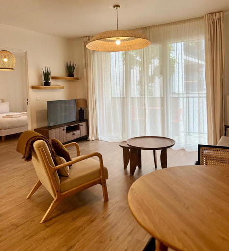 Others 5, Residence Services Seniors MONTANA CHARTRES, Eure-et-Loir