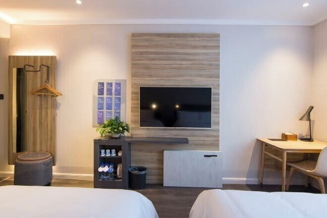 Bedroom 3, HanTing Premium Hotel (Dalian North Station), Dalian
