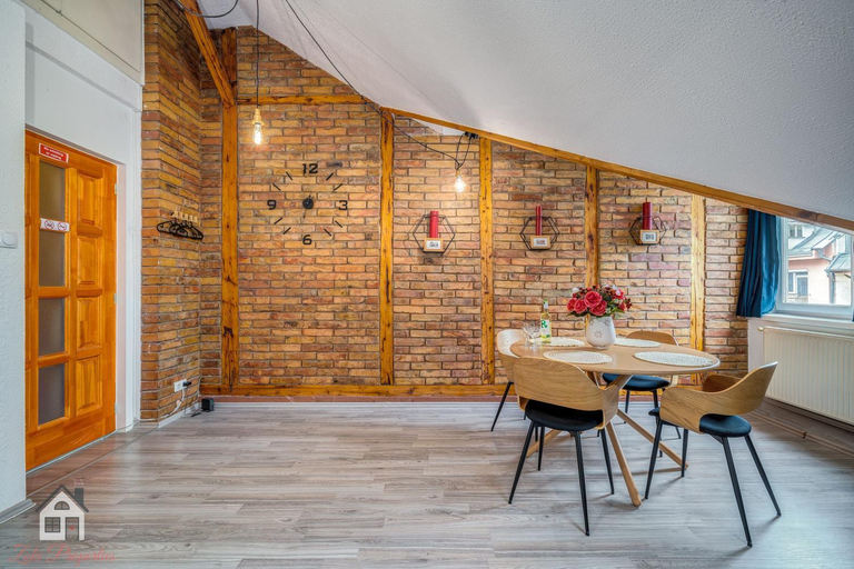 Food & Drinks 4, ACME Apartments, Budapesti