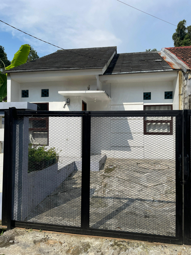 Exterior 13