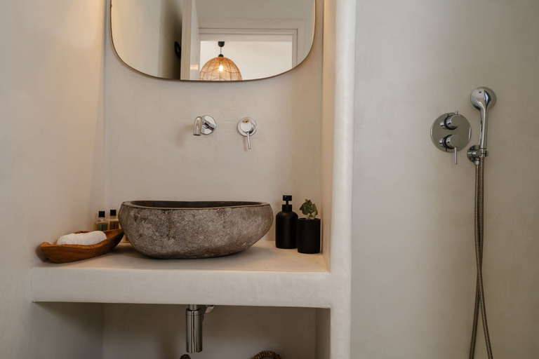 Room 2, Villa Kaya Plaka With 3 Bedrooms and 3 Bathrooms, South Aegean