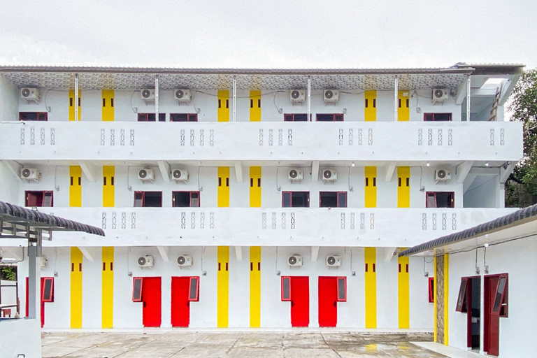 Exterior & Views 2, RedDoorz @ Graha Aisyah Setiabudi Medan, Medan