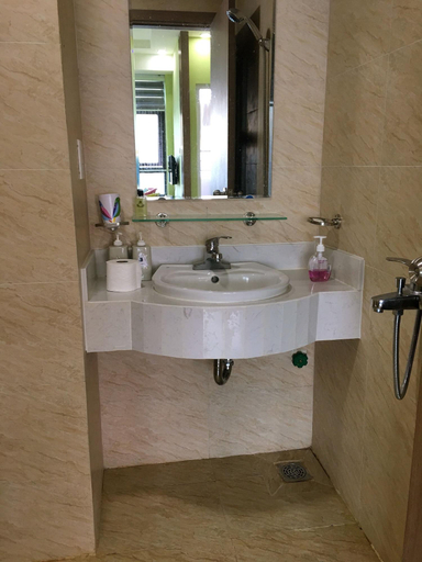 Bathroom 5, Seaview Front Apartment, Nha Trang