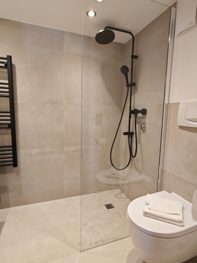Bathroom 4