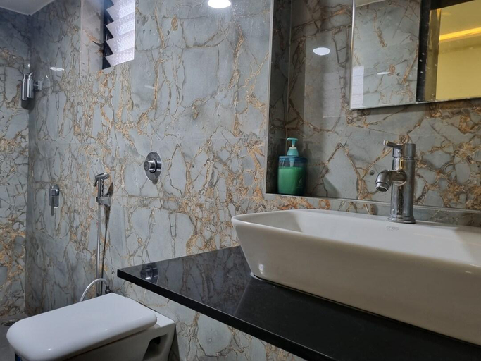 Bathroom 3, Hotel Adarsh, Aurangabad