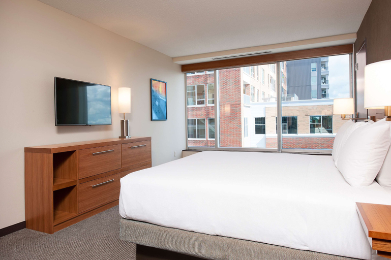 Bedroom 4, Hyatt Place Champaign-Urbana, Champaign