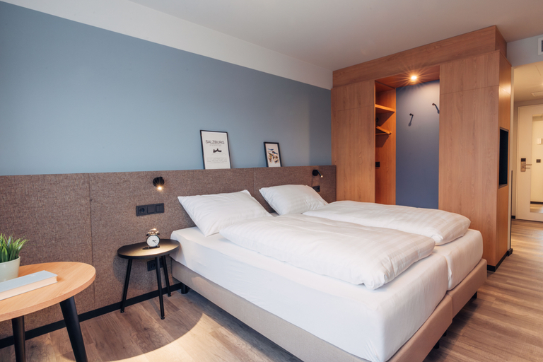 Bedroom 2, Harrys xl Hotel, Salzburg