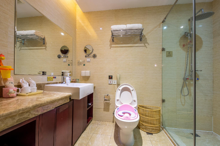Bathroom 7