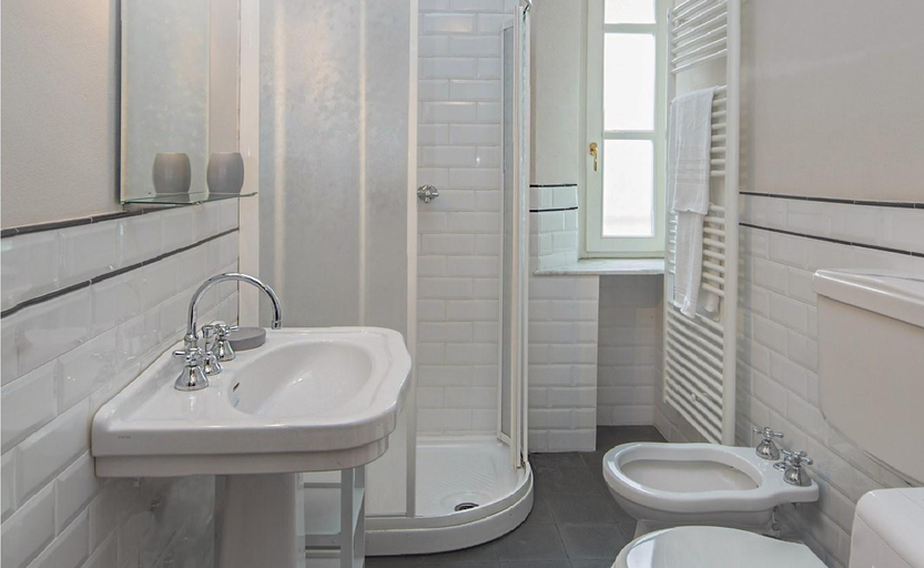 Bedroom 4, HOTIDAY Apartment Collection - Lerici Terrediliguria, La Spezia
