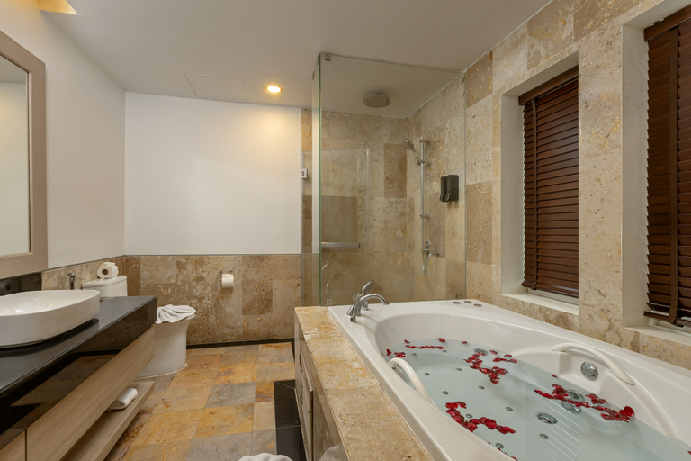 Bathroom, Phunawa Resort, Phuket Island