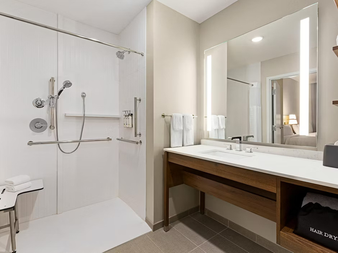 Bathroom 3, Staybridge Suites MONTREAL AIRPORT - ST-LAURENT by IHG, Montréal