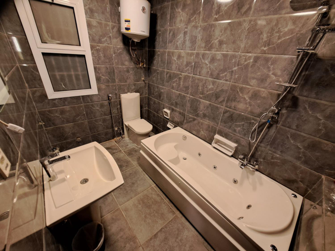 Bathroom 2, Cairo Downtown Apartments, Qasr an-Nil