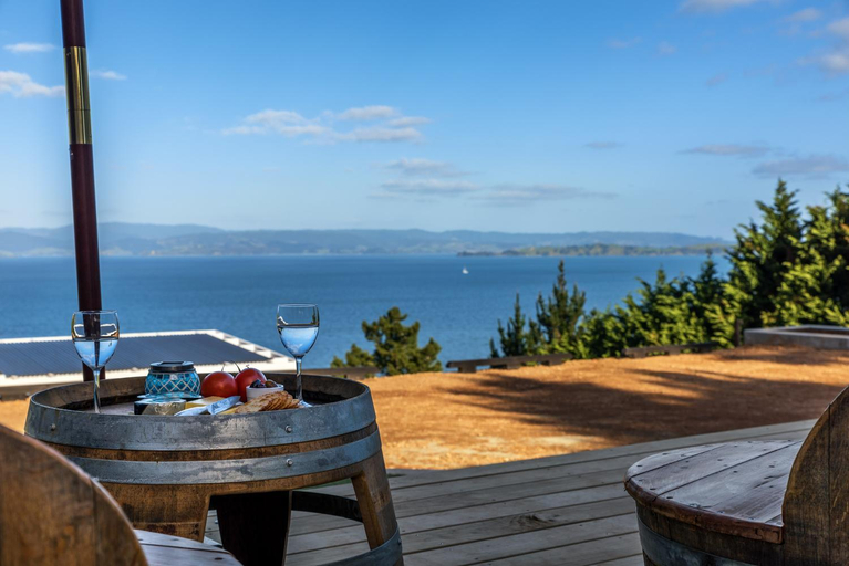 Others 5, Woodside Bay Chalet 2, Auckland