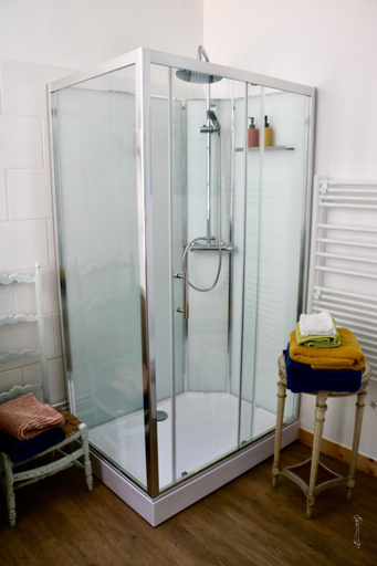 Others 5, Chambre d'hote AMELIE, Charente