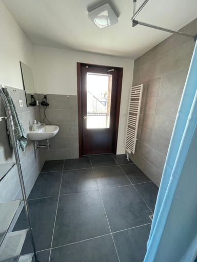 Bathroom 3, Gasthaus A&S - Oostende - Beach, West-Vlaanderen