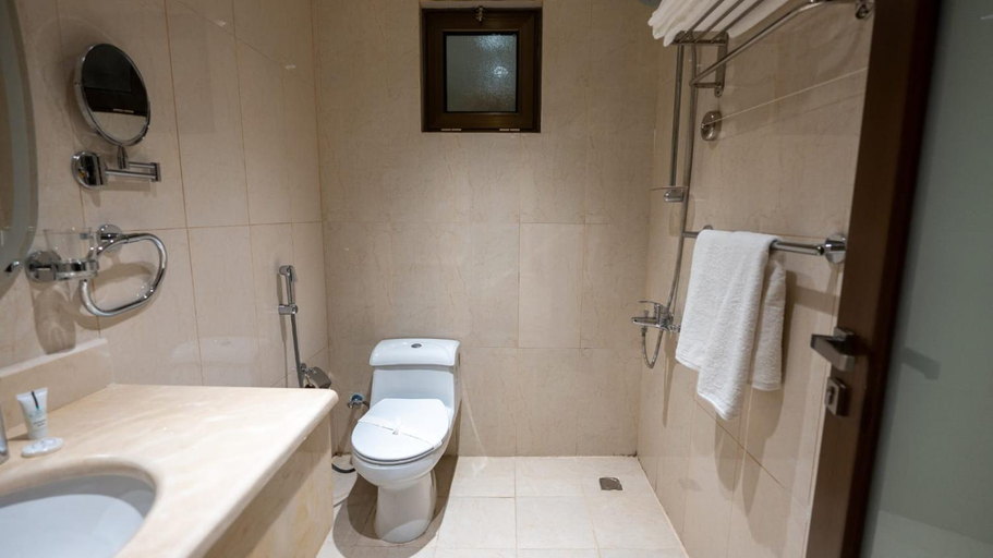 Bathroom 5, Maskan Aloya Serviced Apartments – One Person Company, Al Khobar