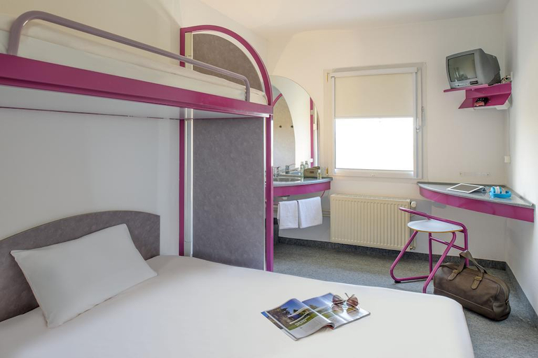 Bedroom 2, ibis budget Berlin Airport Schoenefeld, Dahme-Spreewald