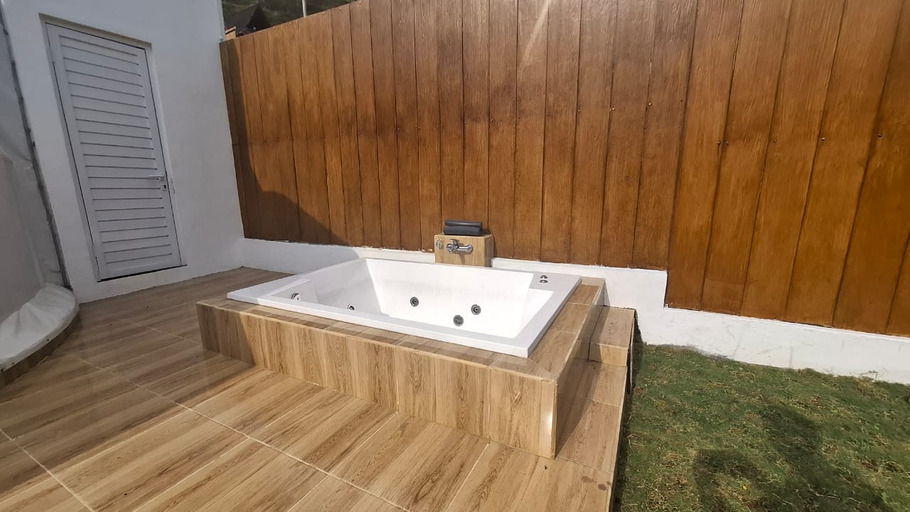 Bathroom 2, Maple Private Dome, Bandung