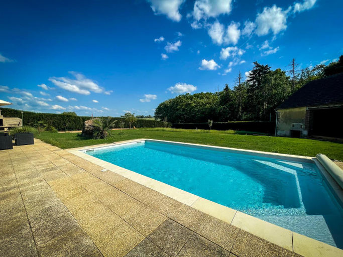 Garden 1, Villa festive HOMAZING piscine privee 1h de Paris, Loiret