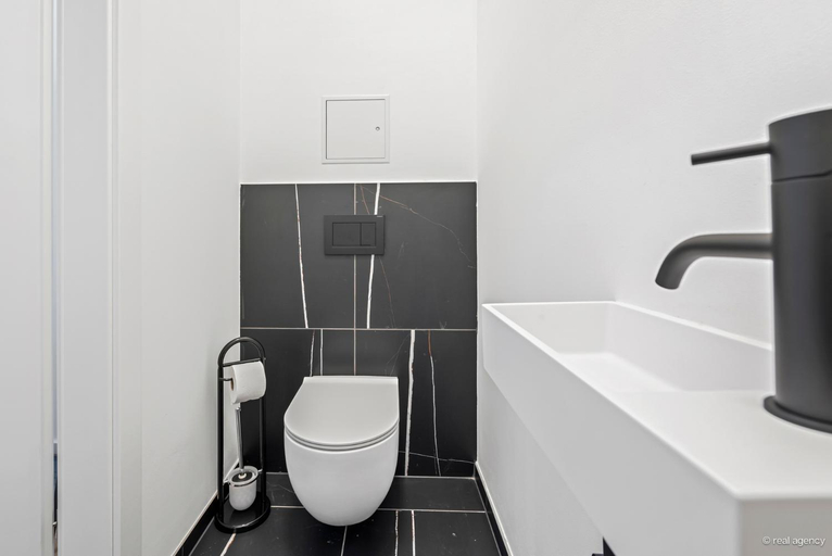 Bathroom 3, easy-flat Rokitanskygasse - Apartments near Tram 43 to City Center, Wien